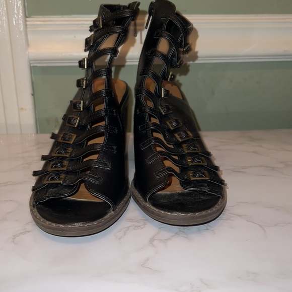 Cato high heel sandals. Color: black. Size: 7M - Picture 2 of 11